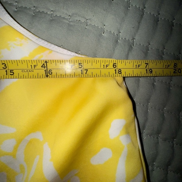 LILLY PULITZER Target Yellow white Pineapple Punch rope w gold trim tank sz Med - Picture 11 of 11
